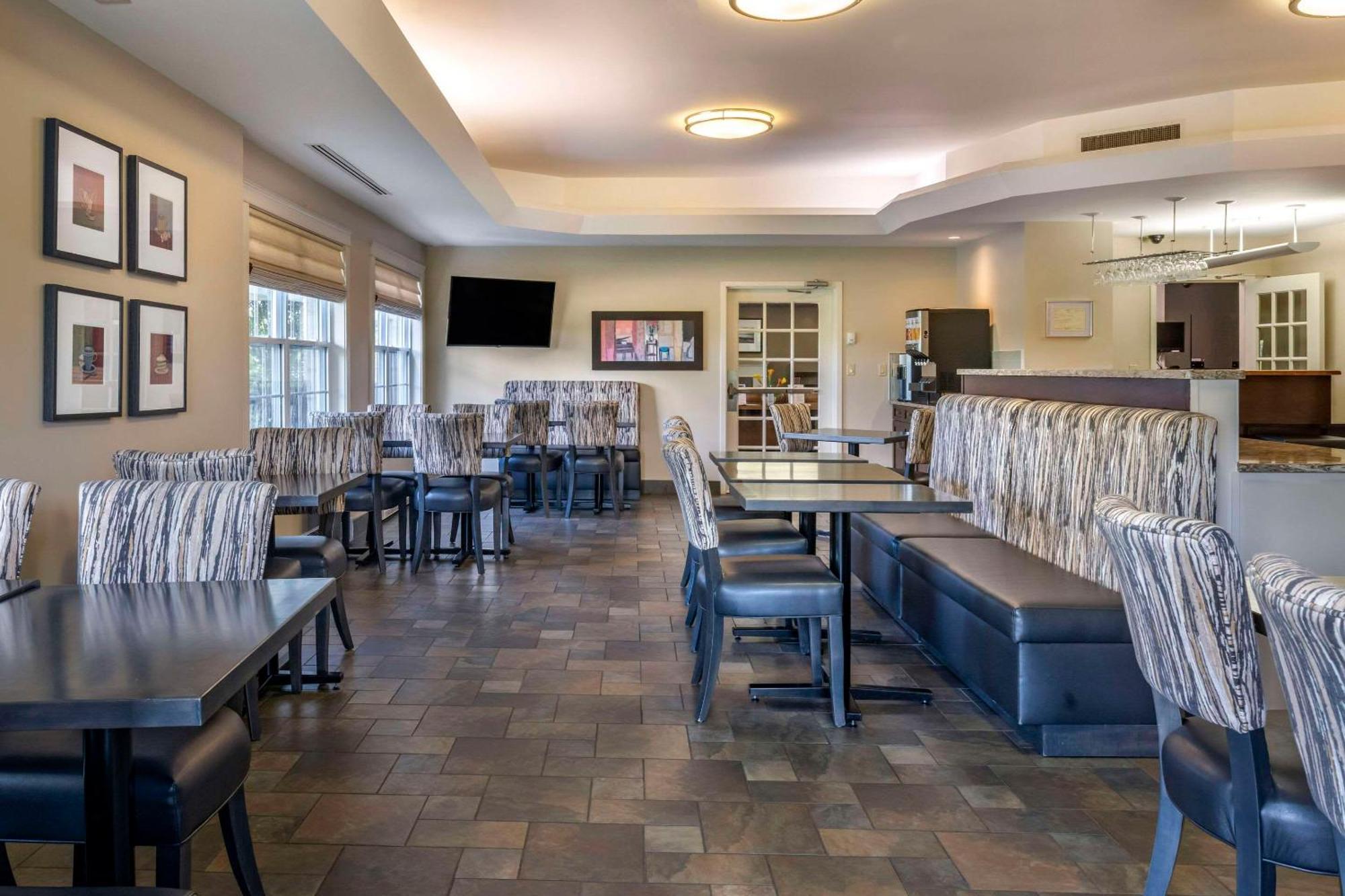Quality Inn & Suites Quispamsis Rothesay Εξωτερικό φωτογραφία